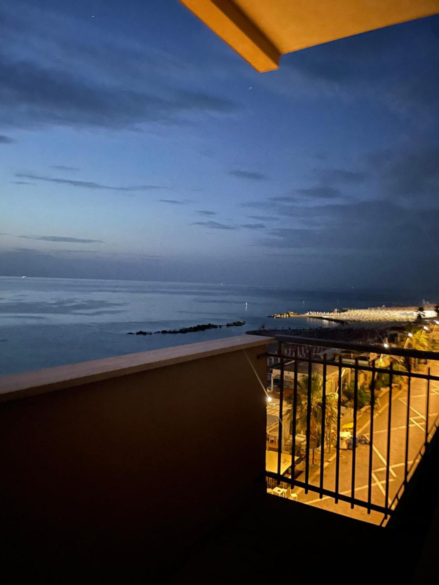 Il Balcone Sul Mare Apartment Porto Recanati Exterior photo